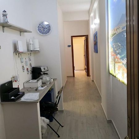 Fenesta Vascia Bed and Breakfast Napoli Eksteriør billede
