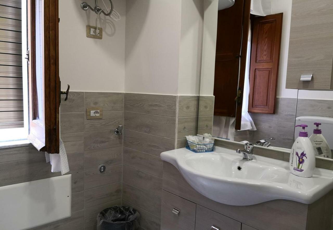 Fenesta Vascia Bed and Breakfast Napoli Eksteriør billede