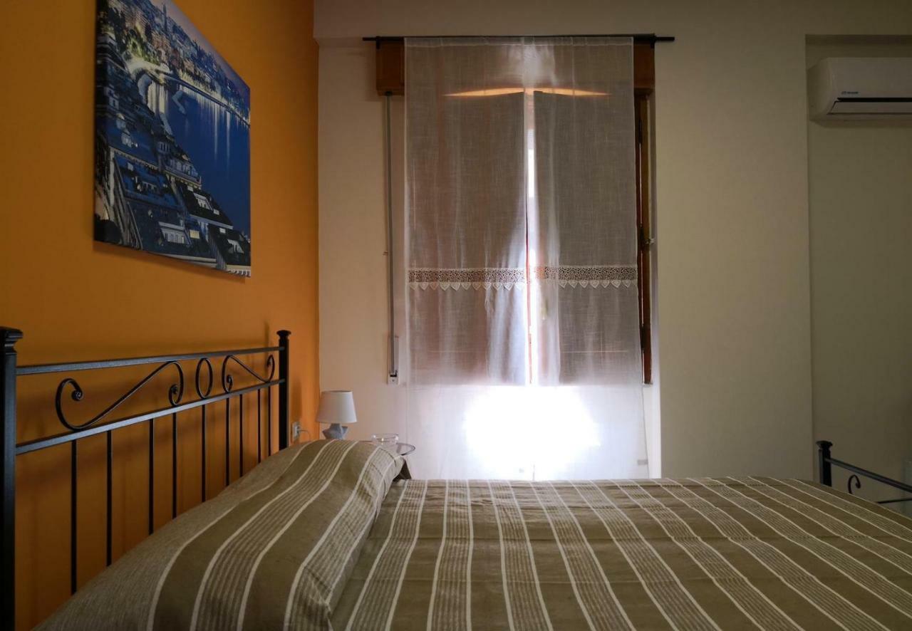 Fenesta Vascia Bed and Breakfast Napoli Eksteriør billede