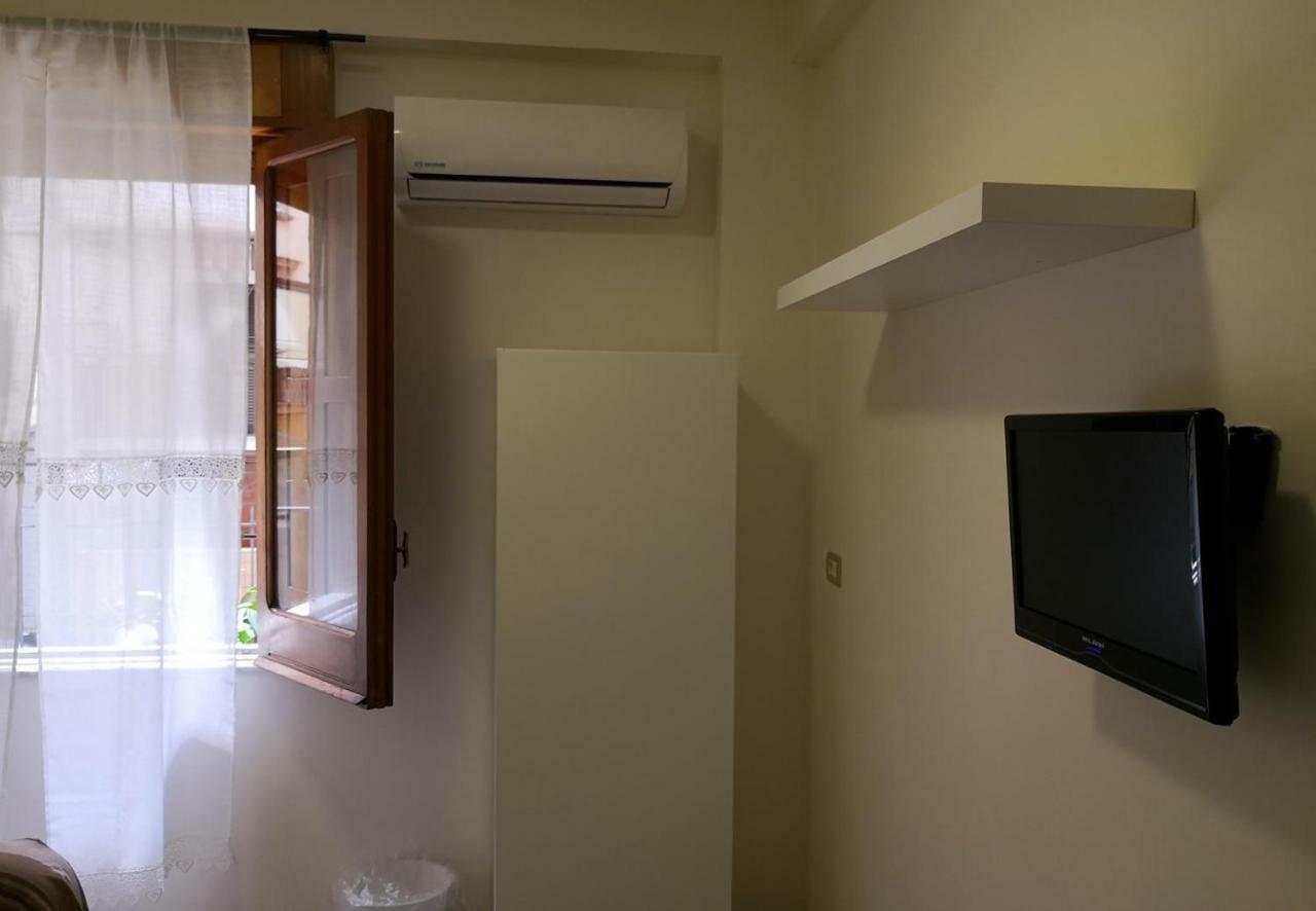 Fenesta Vascia Bed and Breakfast Napoli Eksteriør billede